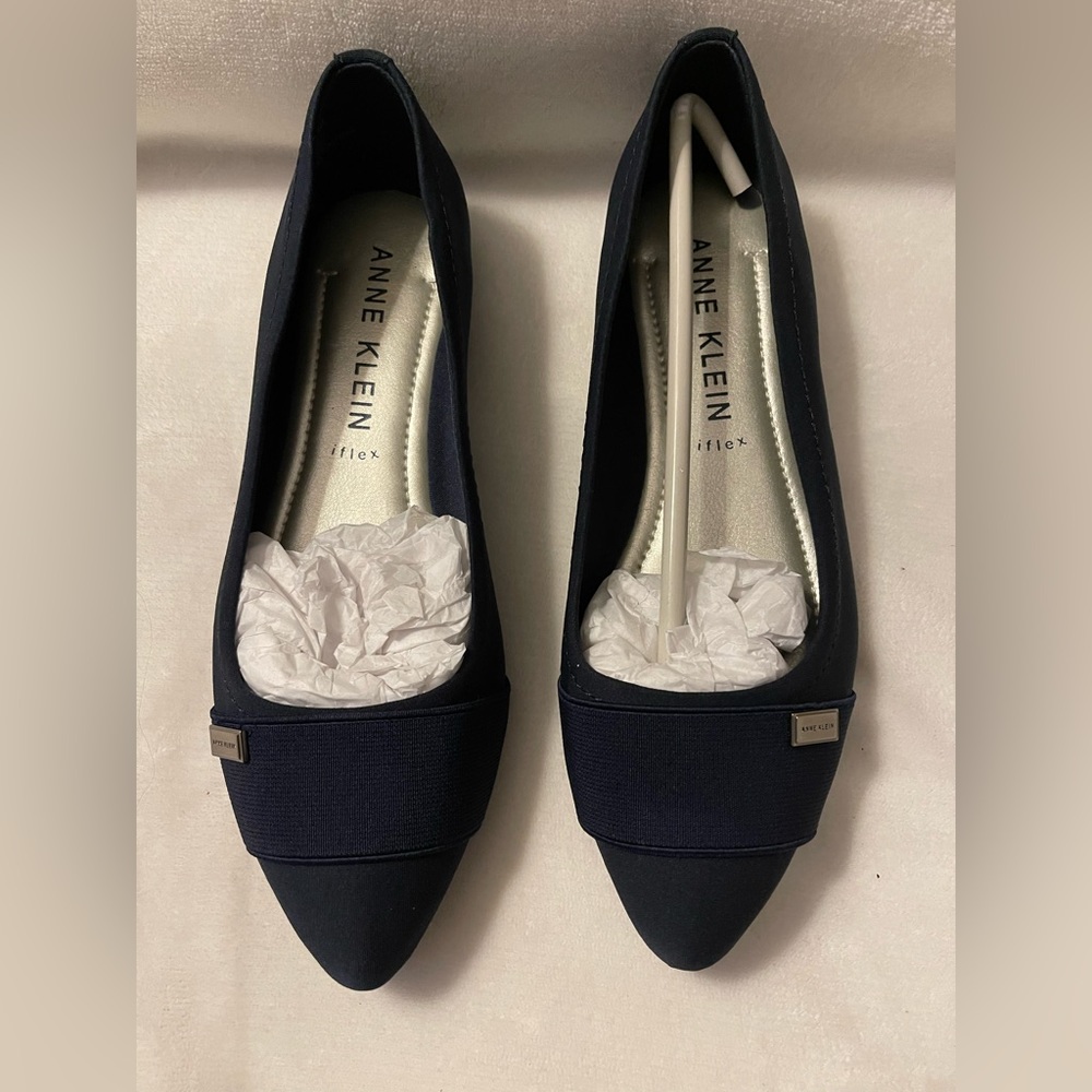 New in Box with tags Anne Klein Olessa Navy Inflex Flats 6